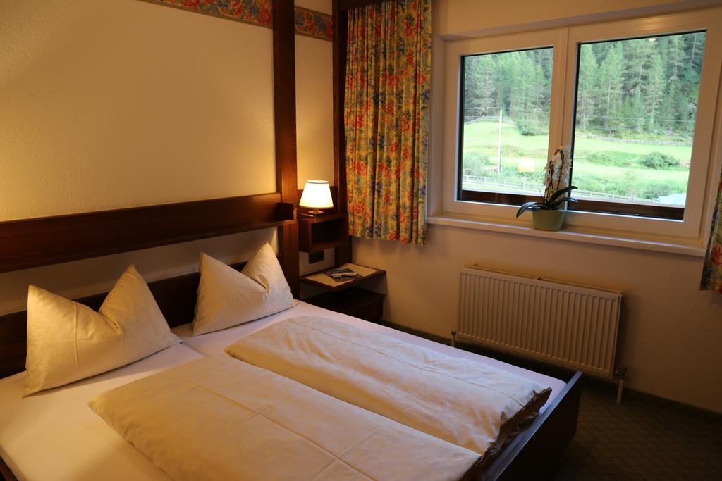 Ferienhaus Brigitte Längenfeld Habitación foto